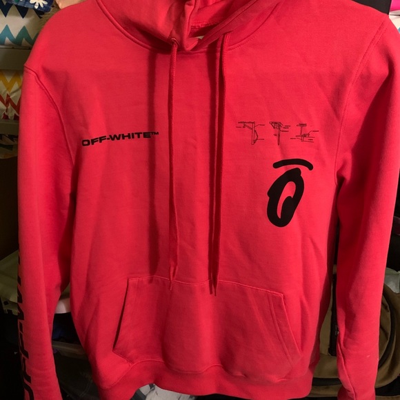 Off-white hoodie !